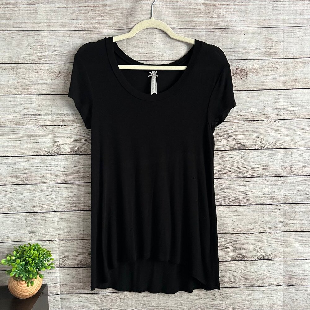 Women's Hi Lo Top